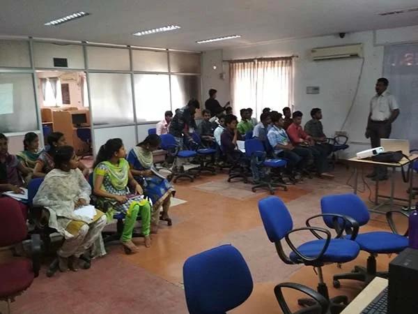 Guest Lecture on the Topic 'Discrete Time Systems and Signal Processing' — photo 2