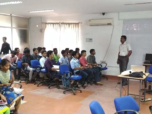 Guest Lecture on the Topic 'Discrete Time Systems and Signal Processing' — photo 4
