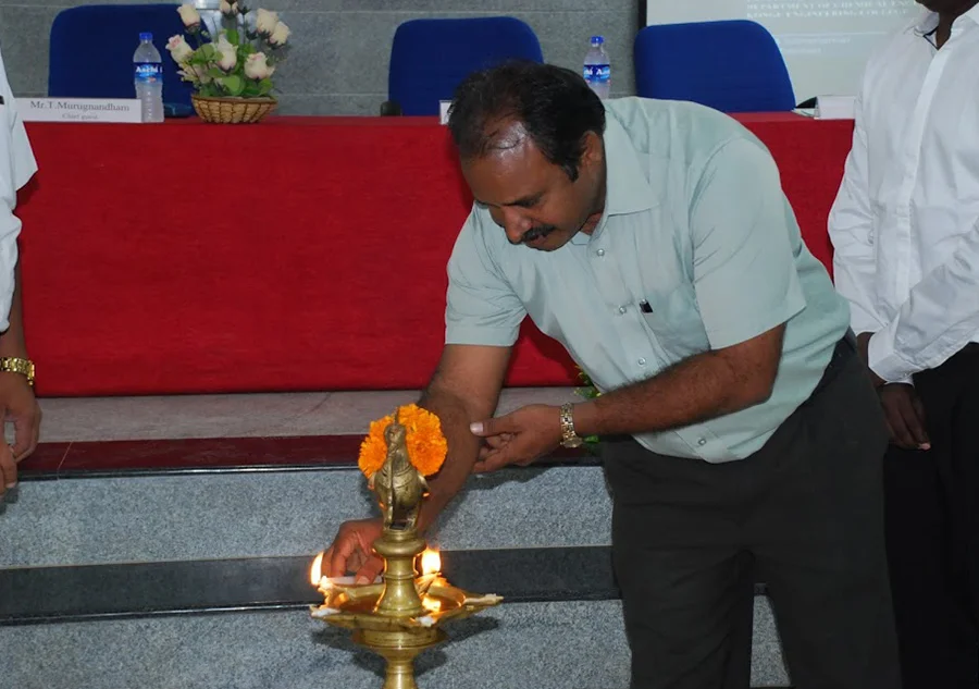 Two Days Workshop and Hands on Training in Pilot Plant Distillation Units — photo 4