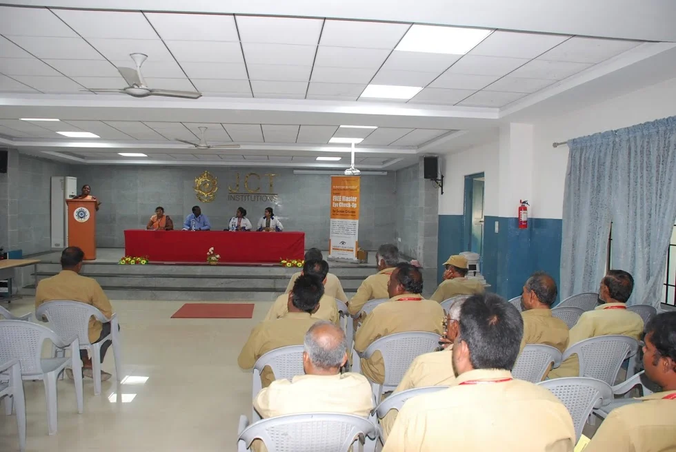 NSS Unit of JCT College of Engineering and Technology and Vasan Eye Care, Coimbatore Jointly Organized Free Eye Checkup Camp — photo 11