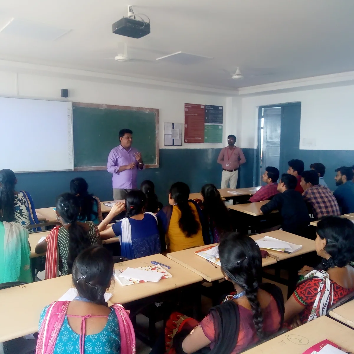 Guest Lecture on ”Design of Smart System Using Iot Cloud and Data Analytics“ — photo 1