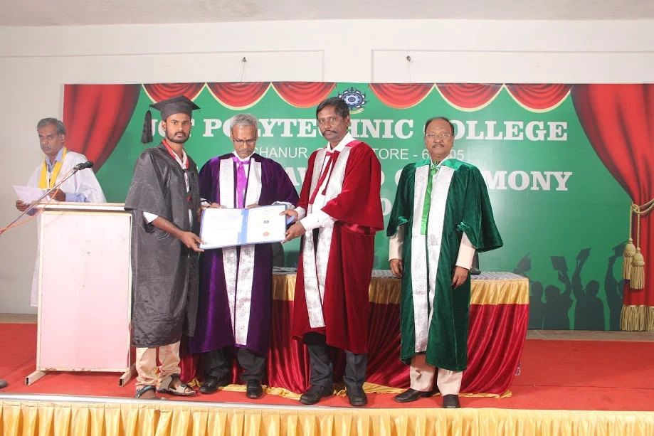Diploma Award Cermony – 2018 Organized by Jct Polytechnic College on 26th July 2018 — photo 81