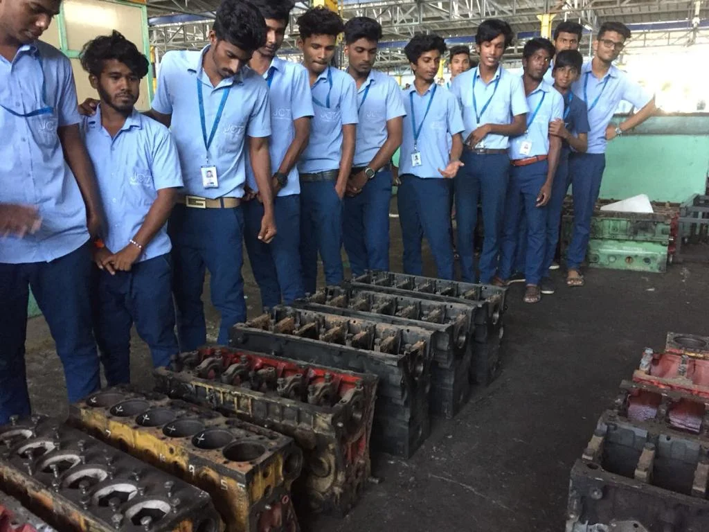 Industrial Visit to Tamilnadu State Transport Corporation,pollachi Coimbatore Organized by Department of Mechanical Engineering , Jct Polytechnic College on 20th September 2018 — photo 2