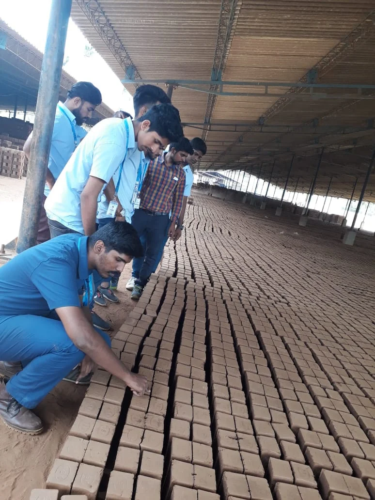 Department of Civil Engineering Had Organized a Industrial Visit to Brick Manufacturing Unit for Second Year Students in Third Semester On1.9.2018 — photo 1