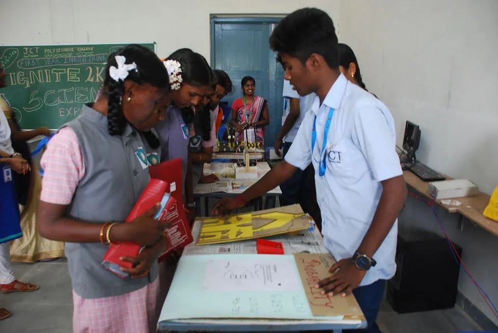 Ignite 2k19-three Days Inter-state Level Science Exhibition Organized by ﻿Jct Polytechnic College From 3rd to 5th January 2019 — photo 52