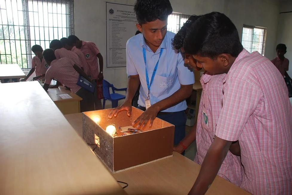 Ignite 2k19-three Days Inter-state Level Science Exhibition Organized by ﻿Jct Polytechnic College From 3rd to 5th January 2019 — photo 68